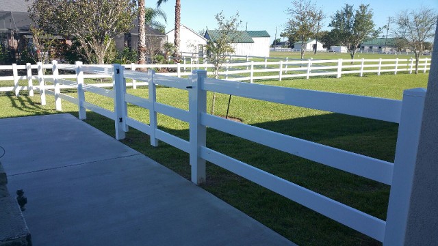 New Vinyl Fence